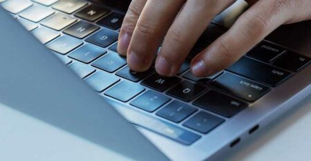 How to Copy and Paste on Laptop Without Mouse 